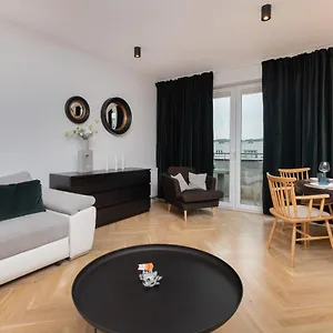 Apartament Superior With Balcony & Parking By Renters Prestige, Gdańsk
